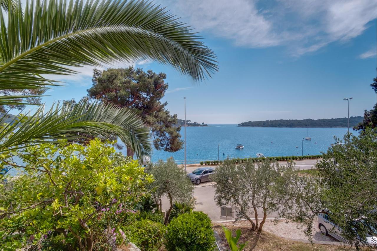 Apartments Villa Julija มาลีโลชินจ์ ภายนอก รูปภาพ
