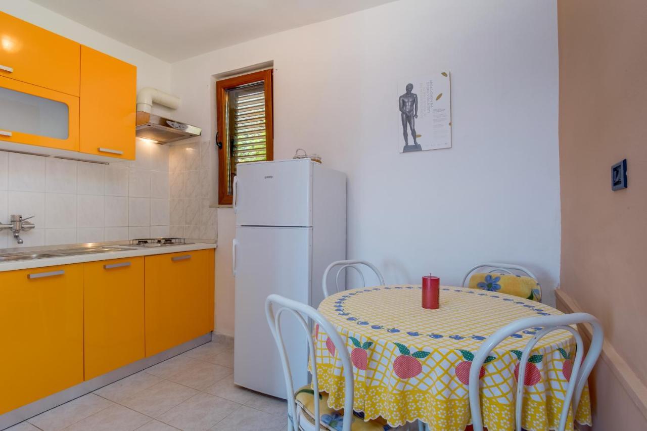 Apartments Villa Julija มาลีโลชินจ์ ภายนอก รูปภาพ