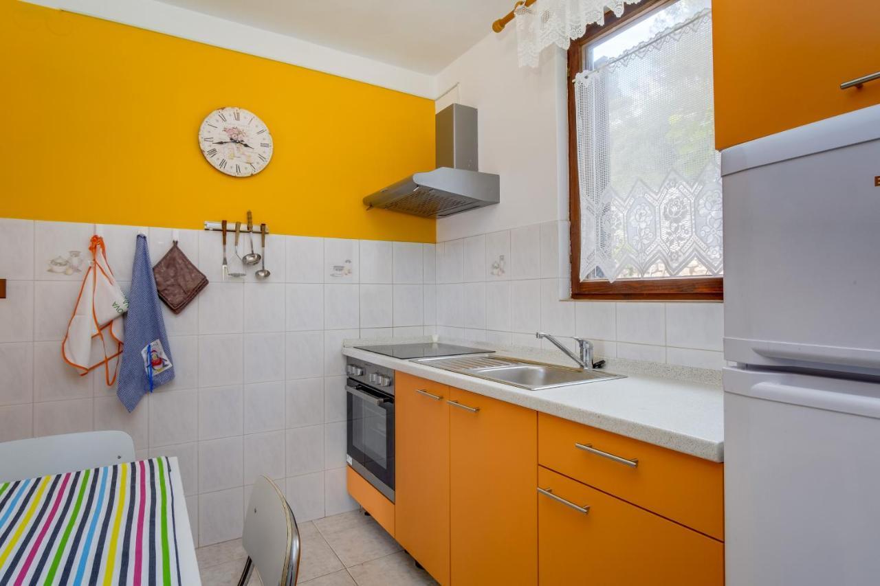 Apartments Villa Julija มาลีโลชินจ์ ภายนอก รูปภาพ