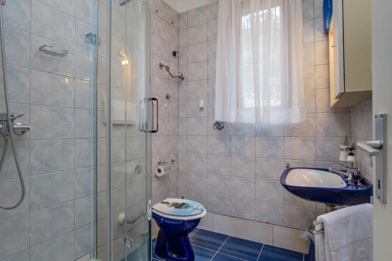 Apartments Villa Julija มาลีโลชินจ์ ภายนอก รูปภาพ