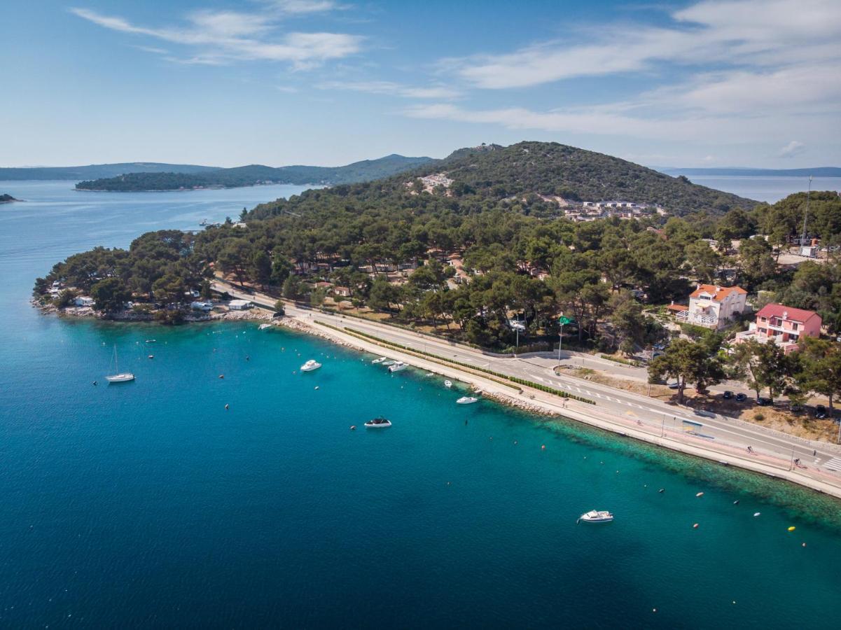 Apartments Villa Julija มาลีโลชินจ์ ภายนอก รูปภาพ