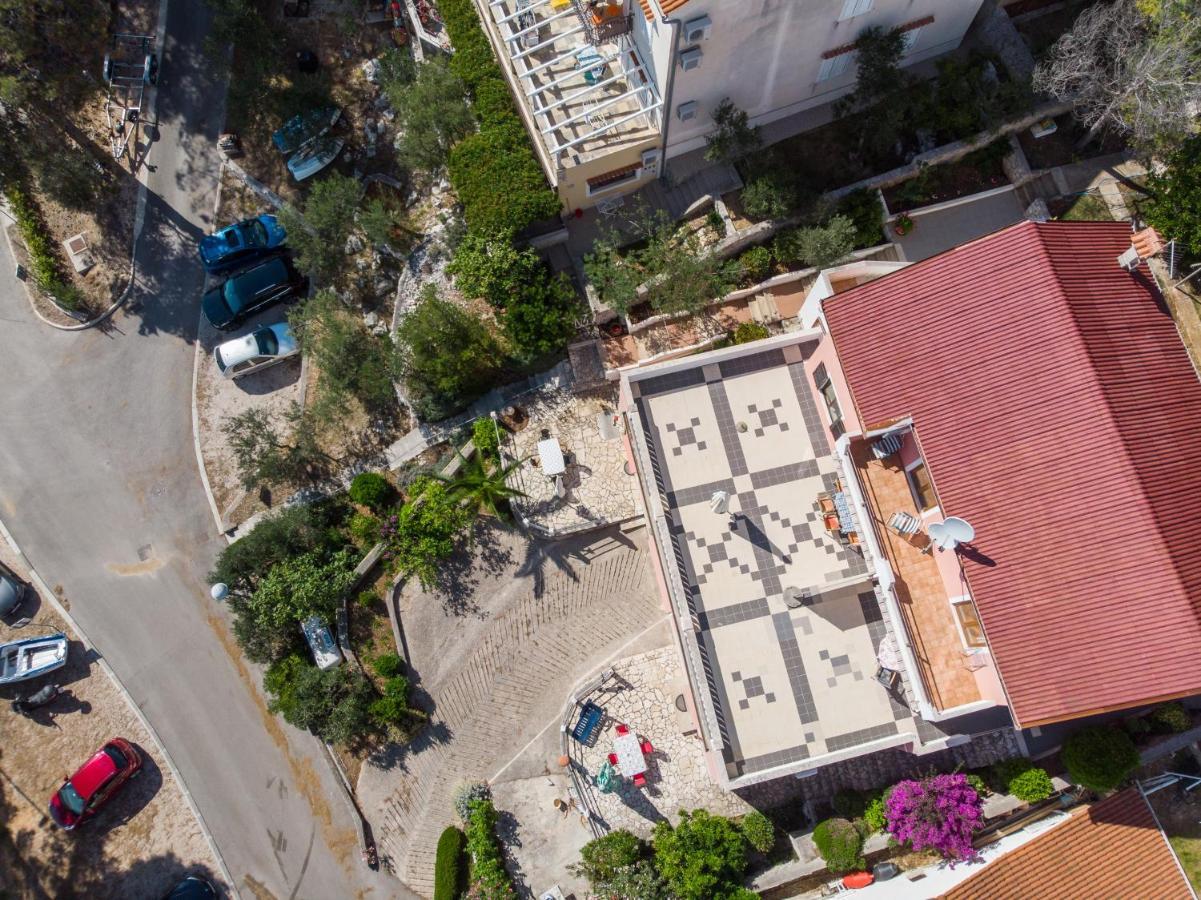 Apartments Villa Julija มาลีโลชินจ์ ภายนอก รูปภาพ