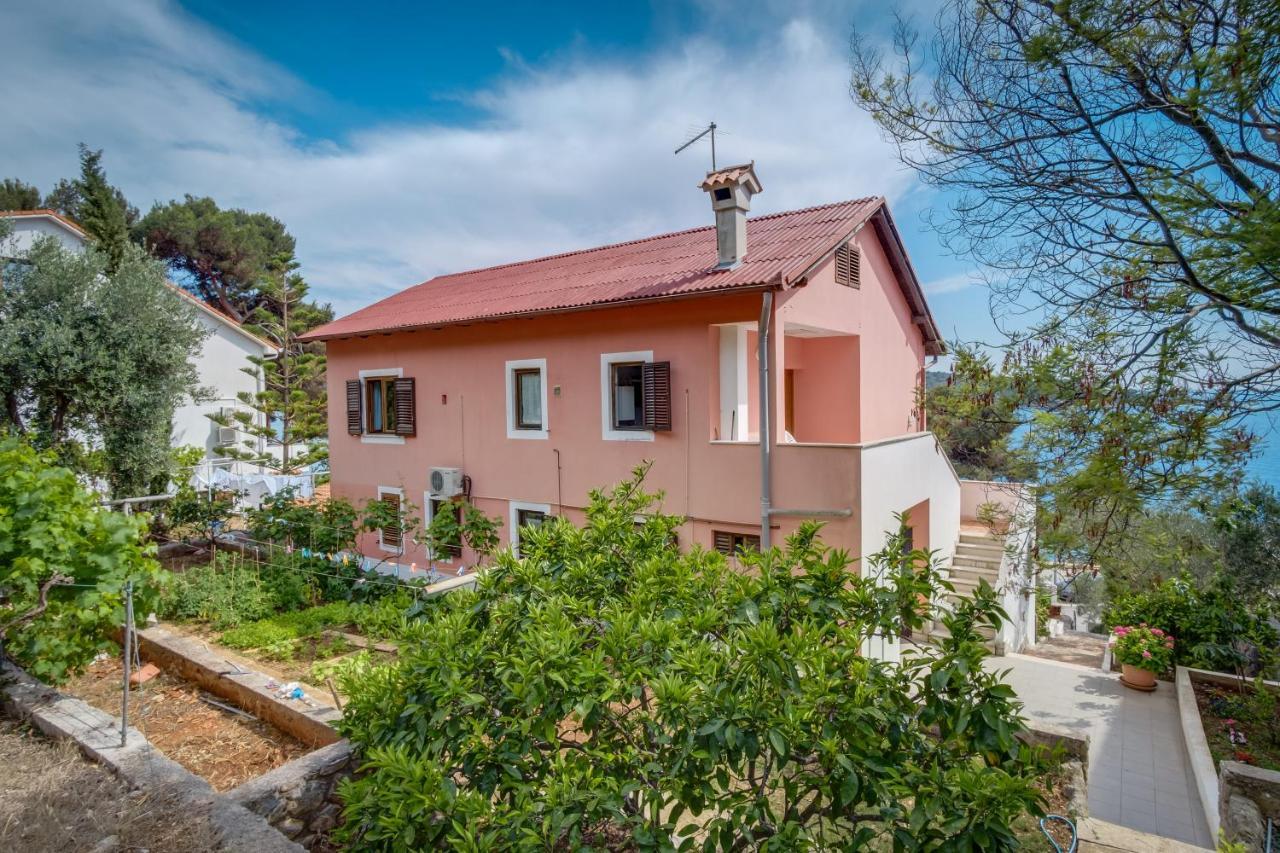 Apartments Villa Julija มาลีโลชินจ์ ภายนอก รูปภาพ