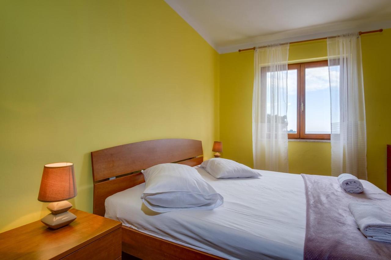 Apartments Villa Julija มาลีโลชินจ์ ภายนอก รูปภาพ