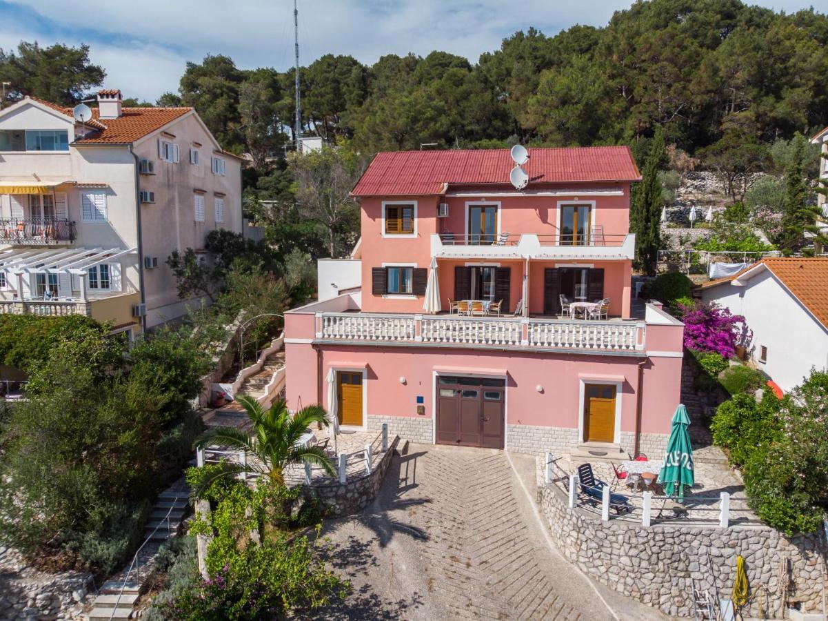 Apartments Villa Julija มาลีโลชินจ์ ภายนอก รูปภาพ