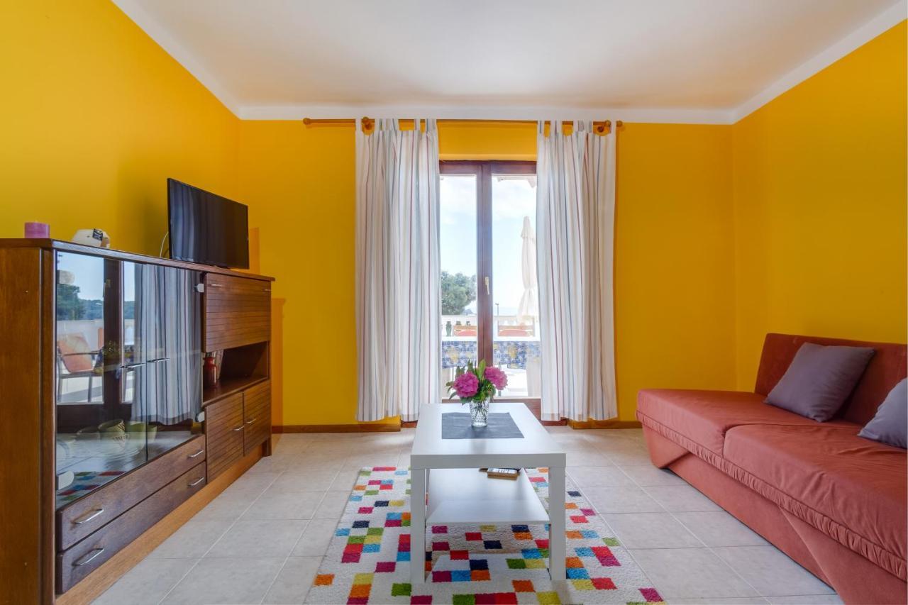 Apartments Villa Julija มาลีโลชินจ์ ภายนอก รูปภาพ