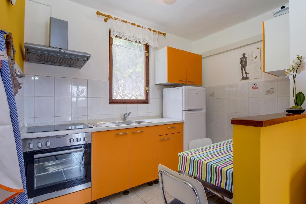 Apartments Villa Julija มาลีโลชินจ์ ภายนอก รูปภาพ