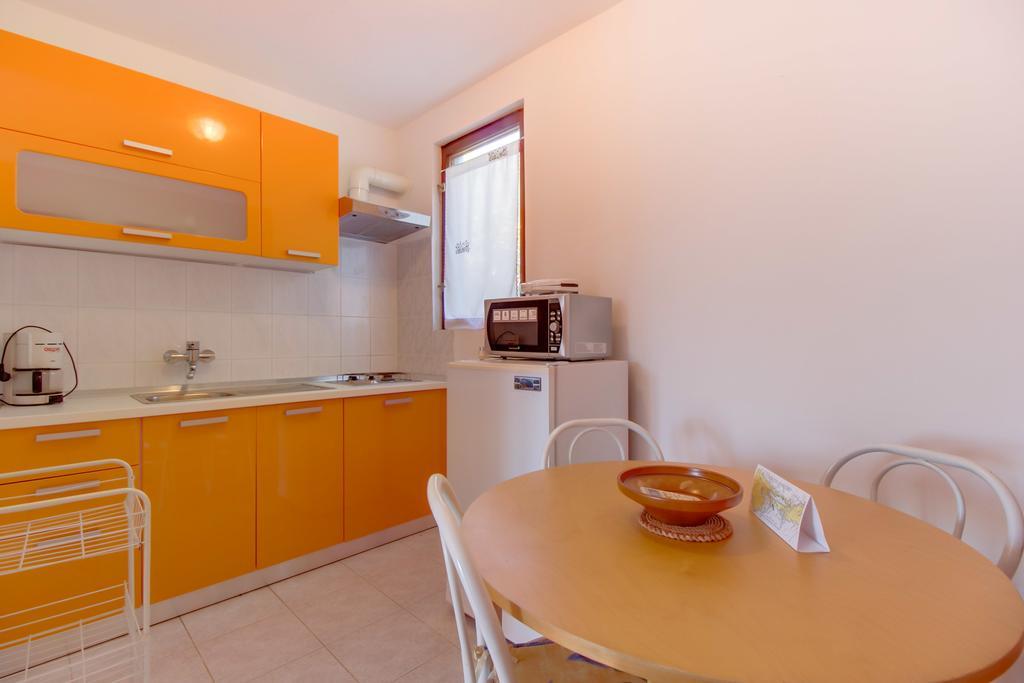 Apartments Villa Julija มาลีโลชินจ์ ห้อง รูปภาพ