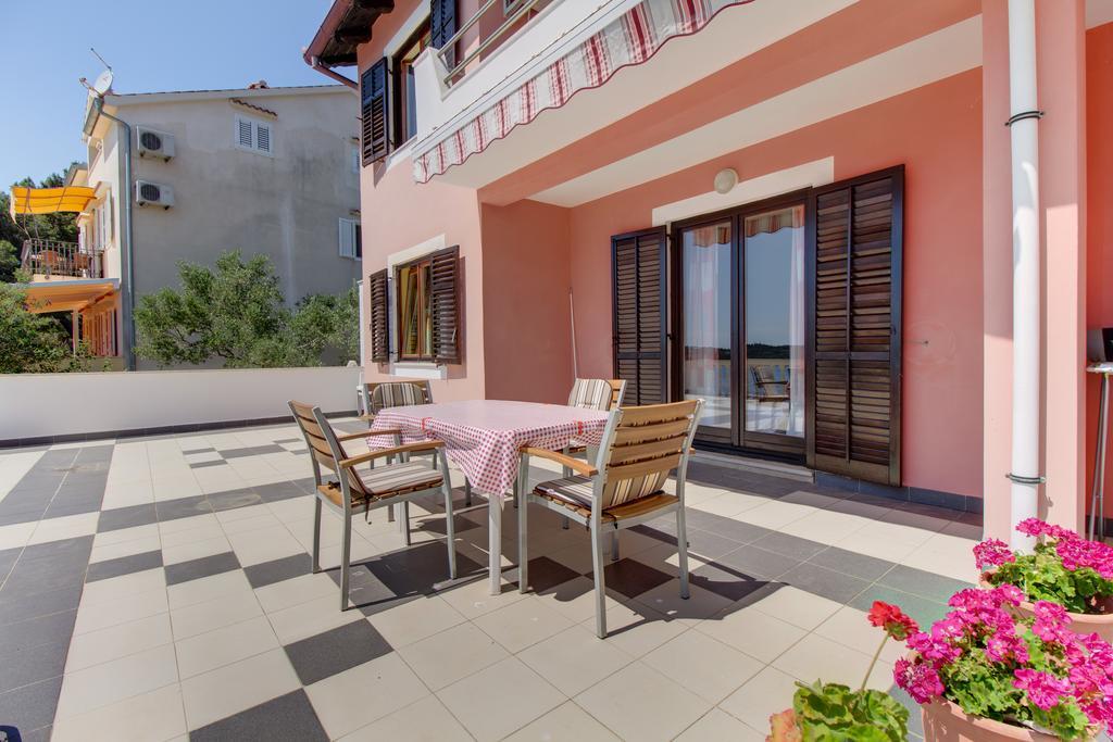 Apartments Villa Julija มาลีโลชินจ์ ห้อง รูปภาพ