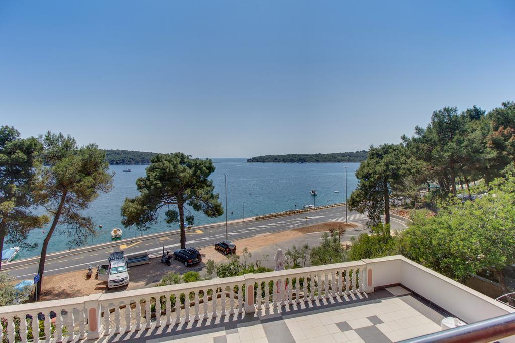 Apartments Villa Julija มาลีโลชินจ์ ห้อง รูปภาพ