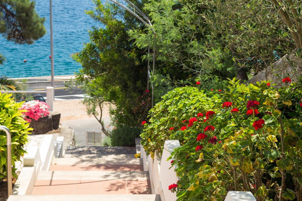 Apartments Villa Julija มาลีโลชินจ์ ภายนอก รูปภาพ