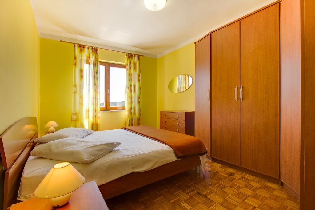 Apartments Villa Julija มาลีโลชินจ์ ห้อง รูปภาพ