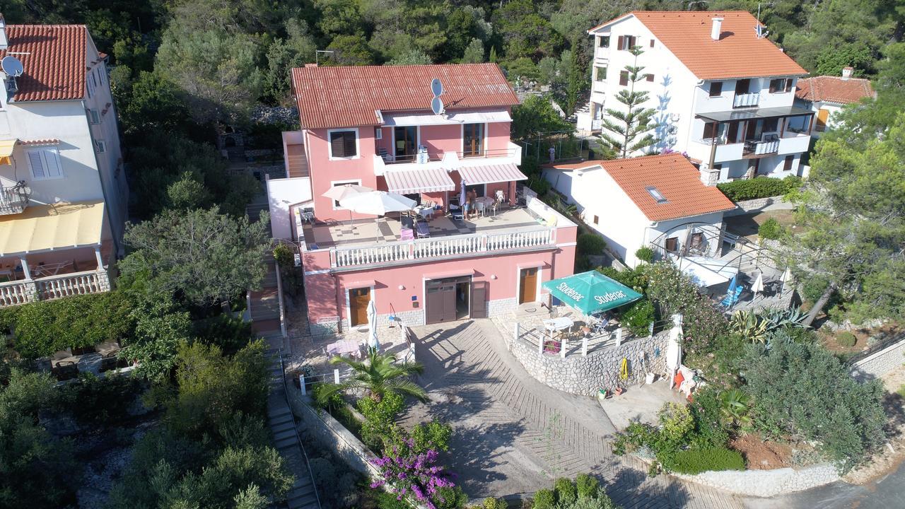 Apartments Villa Julija มาลีโลชินจ์ ภายนอก รูปภาพ
