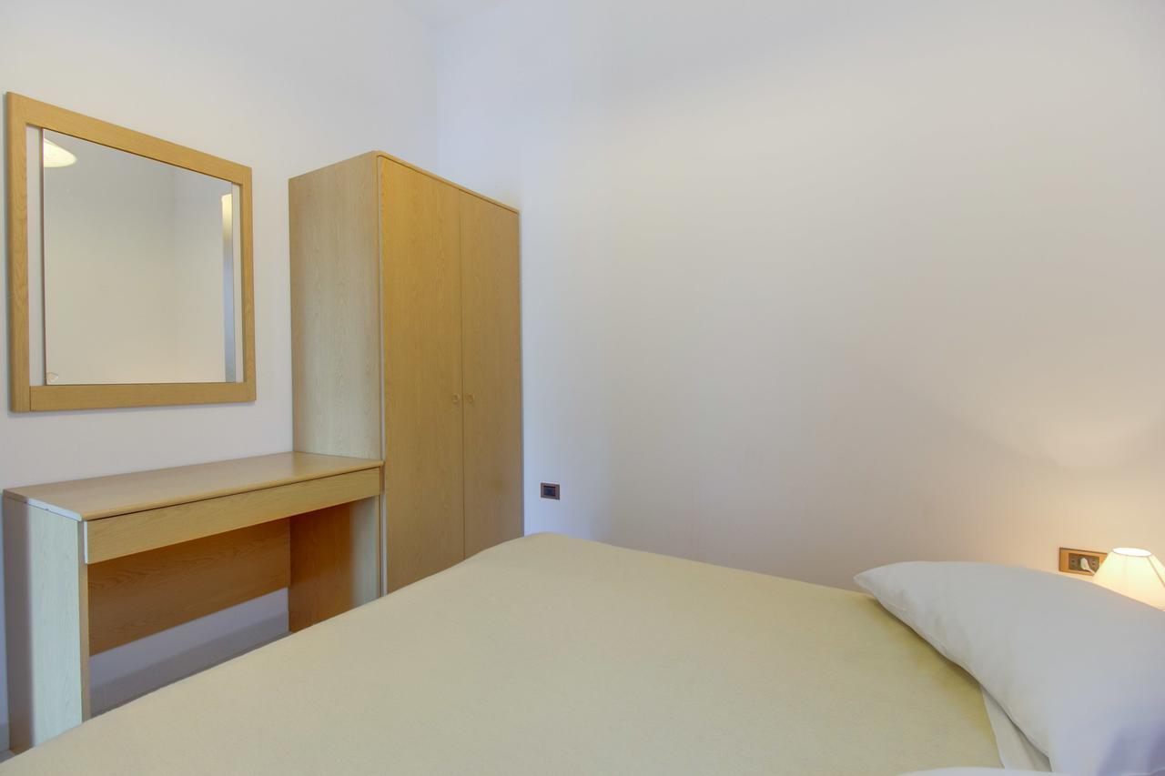 Apartments Villa Julija มาลีโลชินจ์ ภายนอก รูปภาพ